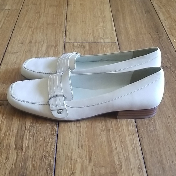 Nine west 8.5 new loafers flats cream - Picture 2 of 2